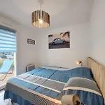 Villa Agence Jf Immo -belle Climatisee 6 Pers Proche Solarium Piscine Collective- V0755