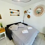Villa Agence Jf Immo -belle Climatisee 6 Pers Proche Solarium Piscine Collective- V0755 *