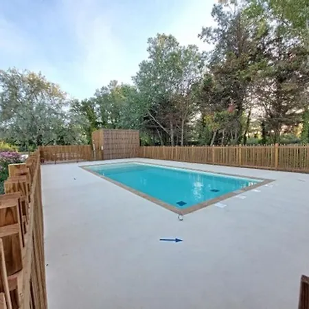 Agence Jf Immo -belle Climatisee 6 Pers Proche Solarium Piscine Collective- V0755 Vila