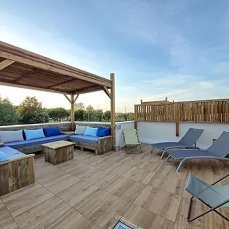 Agence Jf Immo -belle Climatisee 6 Pers Proche Solarium Piscine Collective- V0755 *