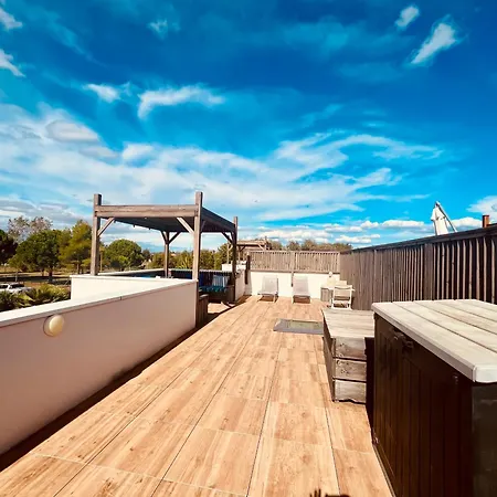 Agence Jf Immo -belle Climatisee 6 Pers Proche Solarium Piscine Collective- V0755 Vila *