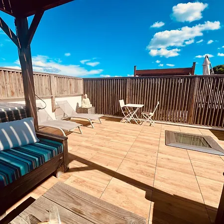 Villa Belle Climatisee 6 Pers Proche Solarium Piscine Collective- V0755 *