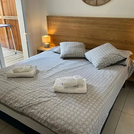 Villa Belle Climatisee 6 Pers Proche Solarium Piscine Collective- V0755