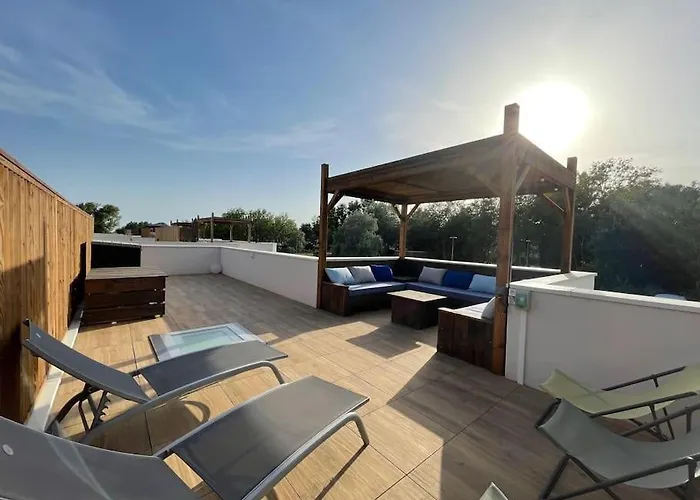 Agence Jf Immo -belle Climatisee 6 Pers Proche Solarium Piscine Collective- V0755 Вилла