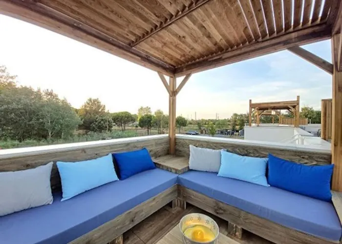 Вилла Agence Jf Immo -belle Climatisee 6 Pers Proche Solarium Piscine Collective- V0755 *
