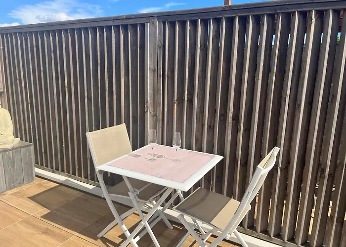Agence Jf Immo -belle Climatisee 6 Pers Proche Solarium Piscine Collective- V0755 * Виас