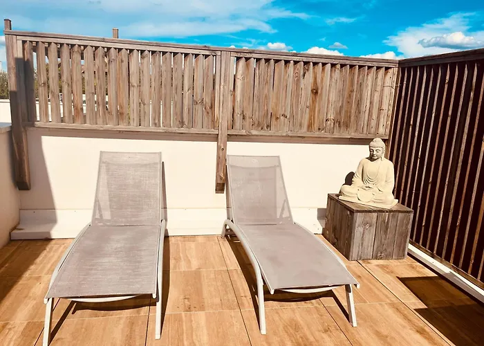 Villa Belle Climatisee 6 Pers Proche Solarium Piscine Collective- V0755