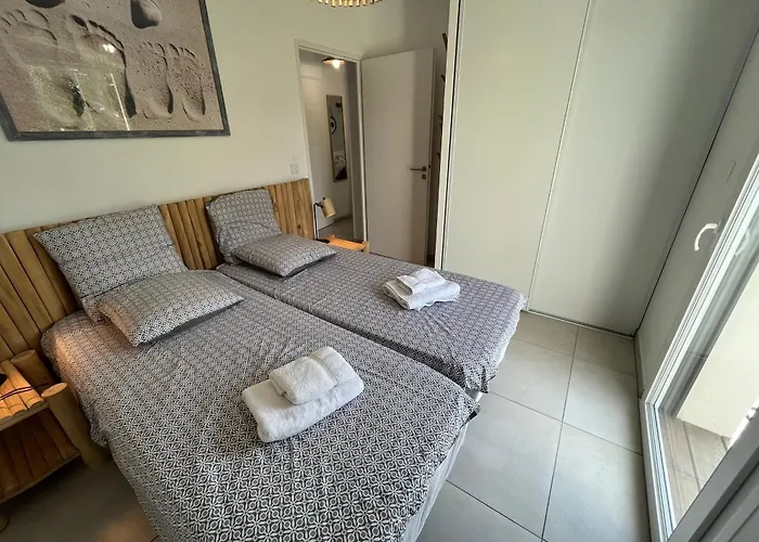 Belle Climatisee 6 Pers Proche Solarium Piscine Collective- V0755 Villa Vias